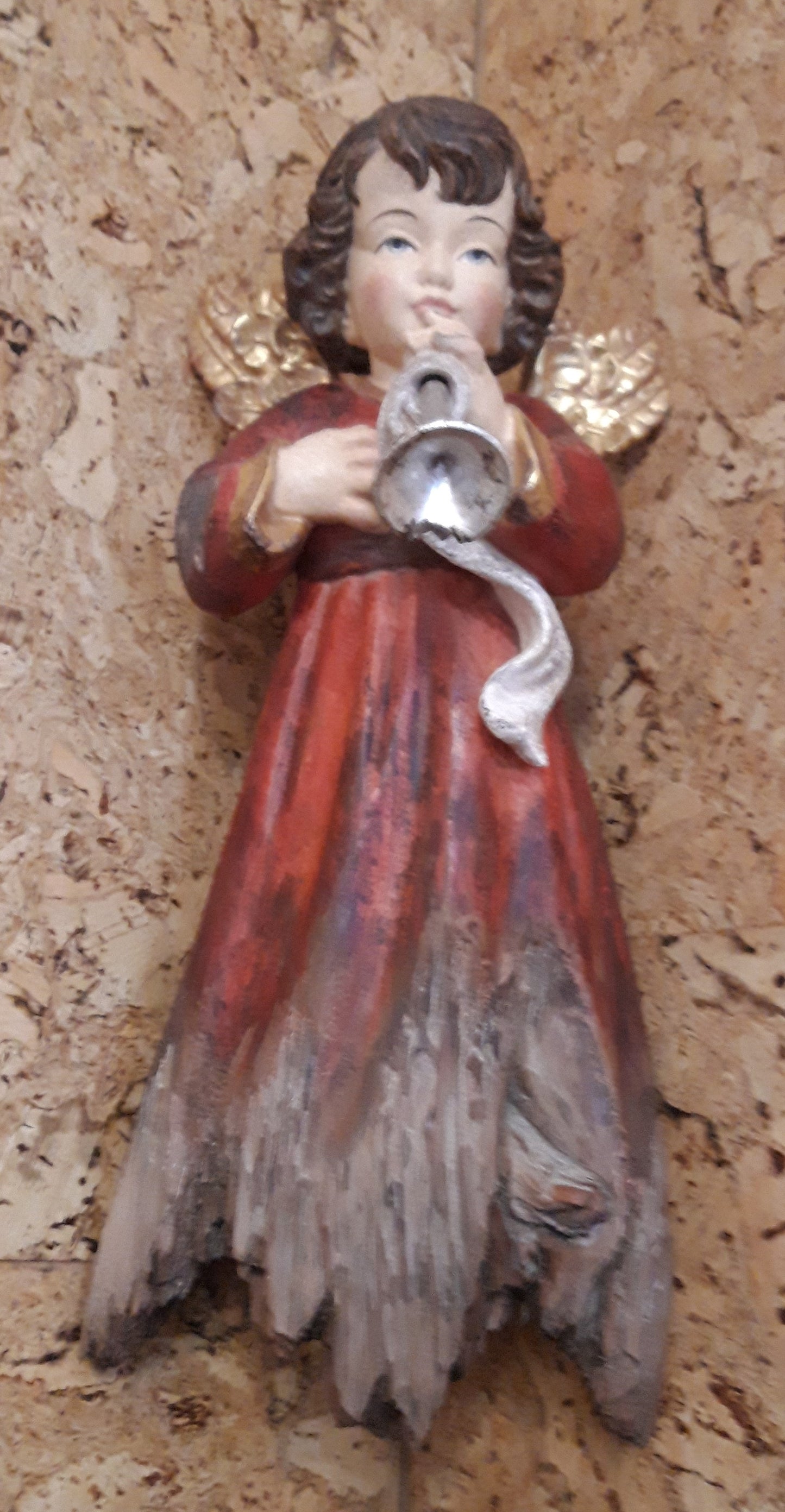 Engel aus Zirbenkiefer