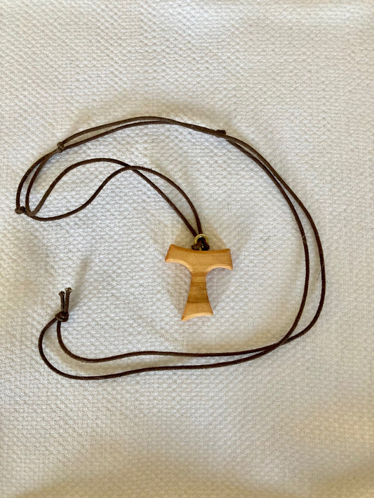 Tau-Kreuz aus Olivenholz